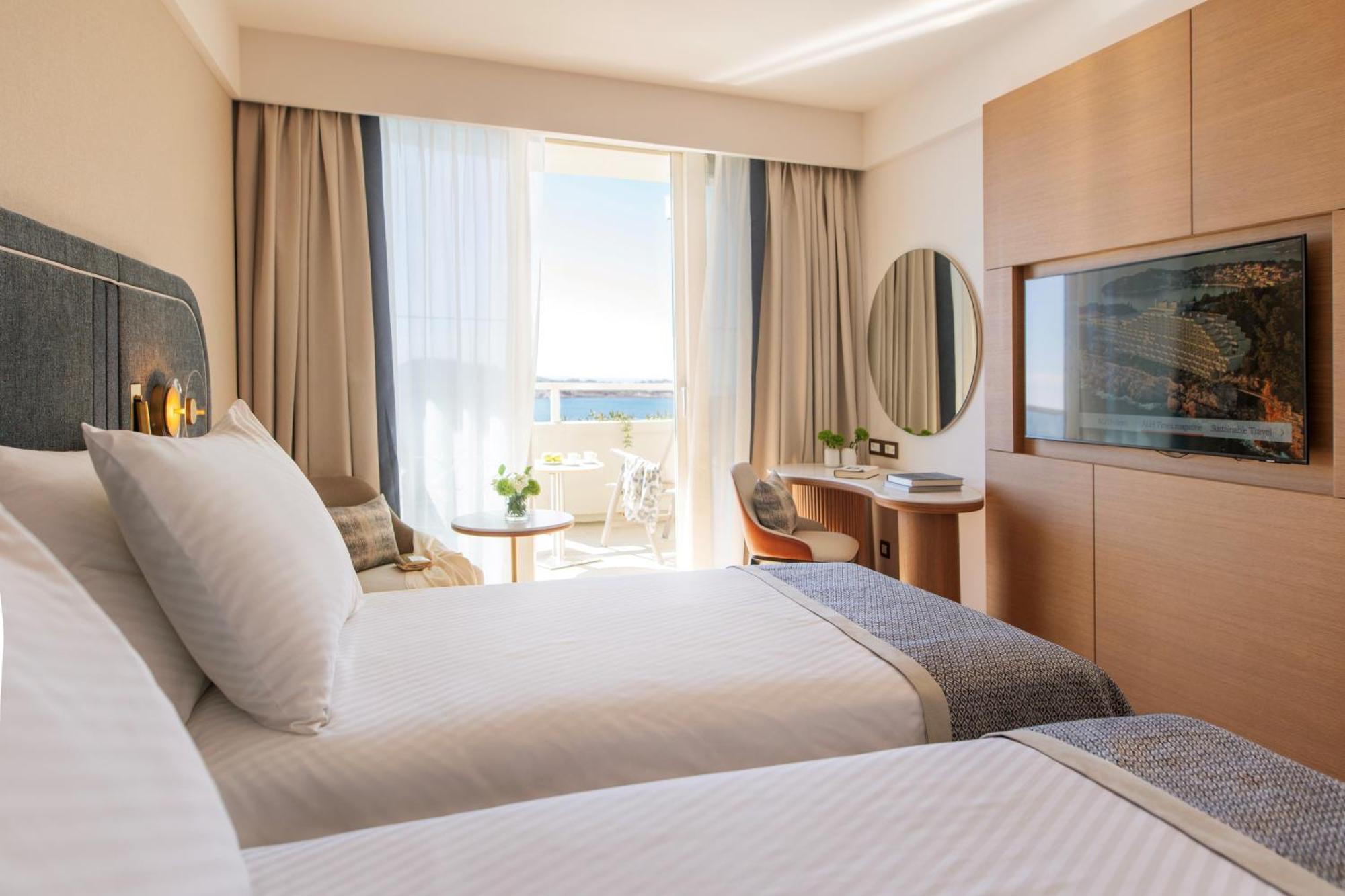 Superior Plus Room with Sea view and Balcony